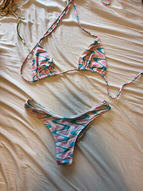 Frankie’s Bikinis x wildflower Bikini